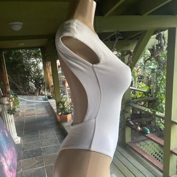 ARE YOU AM I white ribbed backless bodysuit - Picture 8 of 11